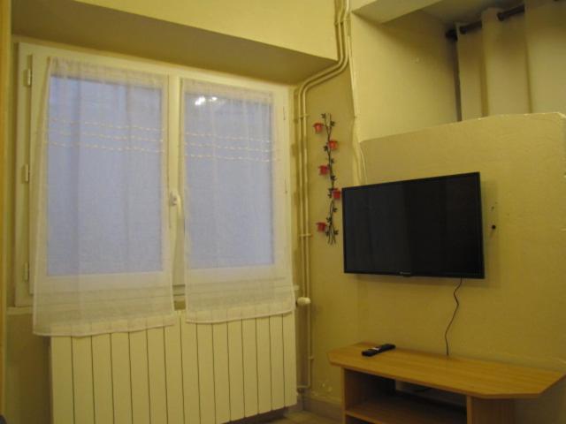 Maison De Village Dans Une Rue Calme Ax-les-Thermes Buitenkant foto