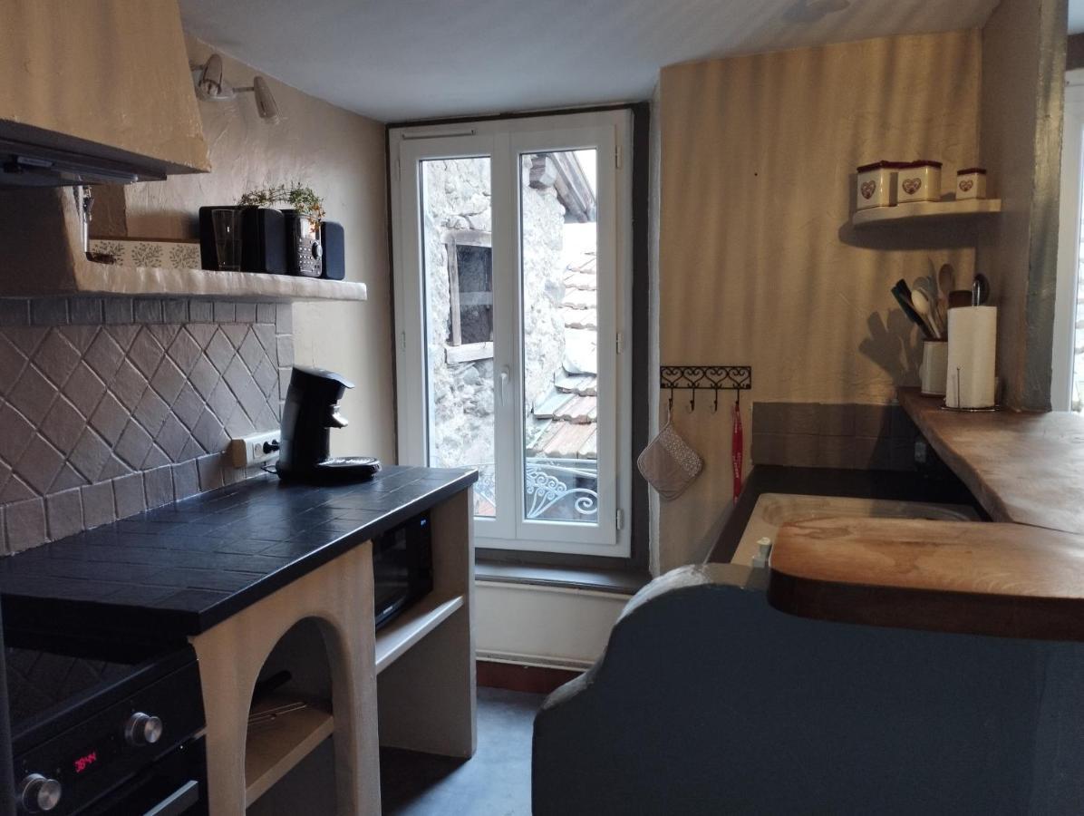 Maison De Village Dans Une Rue Calme Ax-les-Thermes Buitenkant foto